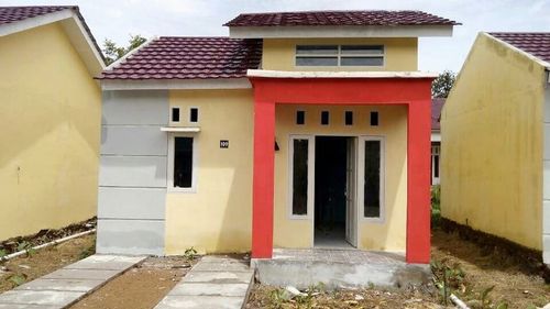 foto tampak rumah tipe RST 36 perumahan PERUMNAS SEI AMBAWANG (PERUM V)