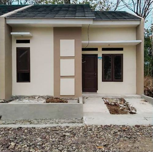 foto tampak rumah tipe 36 perumahan Grand Metro Pamengkang