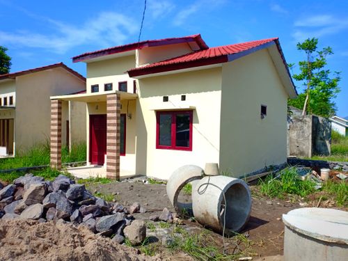 foto tampak rumah tipe RS.54/160 perumahan PERUMNAS TAMAN MAPANGET RAYA