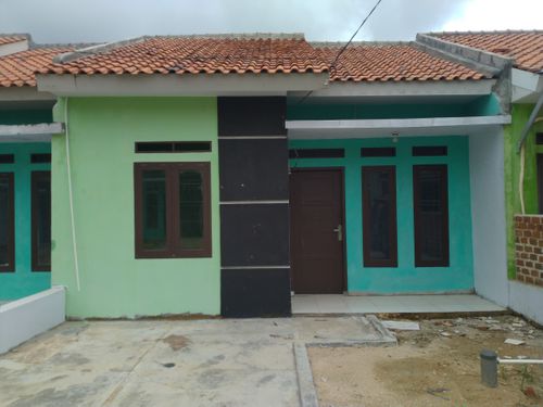 foto tampak rumah tipe 36/72 perumahan JATI INDAH PERMAI