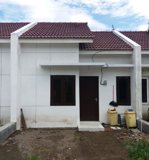 foto tampak rumah tipe 30/60 perumahan JUBUNG RESIDENCE