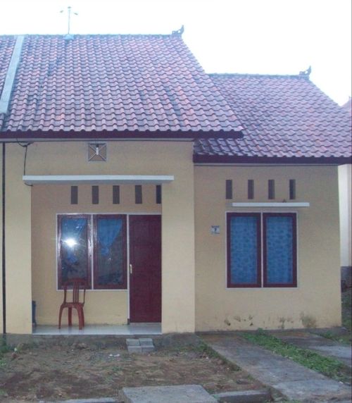 foto tampak rumah tipe RS 36/84 perumahan Perumnas Besang Asri Residence