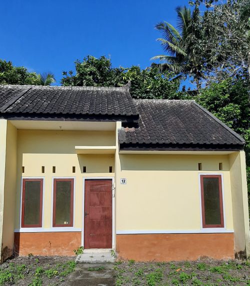 foto tampak rumah tipe RST 27/72 C perumahan Perumnas Besang Asri Residence