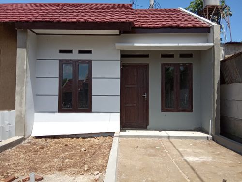 foto tampak rumah tipe 30/60 perumahan Grand Park Cimalaka