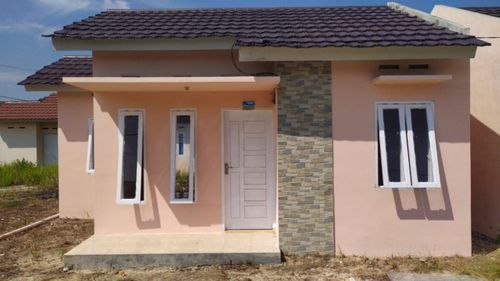 foto tampak rumah tipe 36/108 perumahan BOEMI MANDALA 4