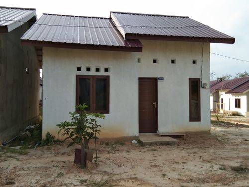 foto tampak rumah tipe 36/84 perumahan PERUMAHAN PURI KARANG JOANG