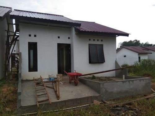 foto tampak rumah tipe 36/84 perumahan PERUMAHAN PURI KARANG JOANG