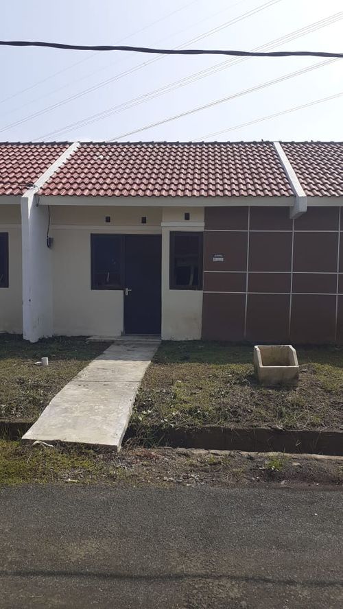 foto tampak rumah tipe T.26/60 perumahan Puri Indah Cihampelas