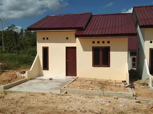 foto tampak rumah tipe 36/84 perumahan PERUMAHAN PURI KARANG JOANG
