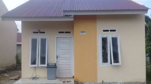 foto tampak rumah tipe 36/120 perumahan Taman Inara 3