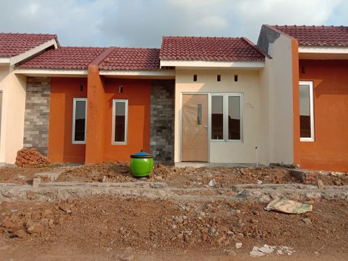 foto tampak rumah tipe 23 perumahan QUEEN GARDENIA 2