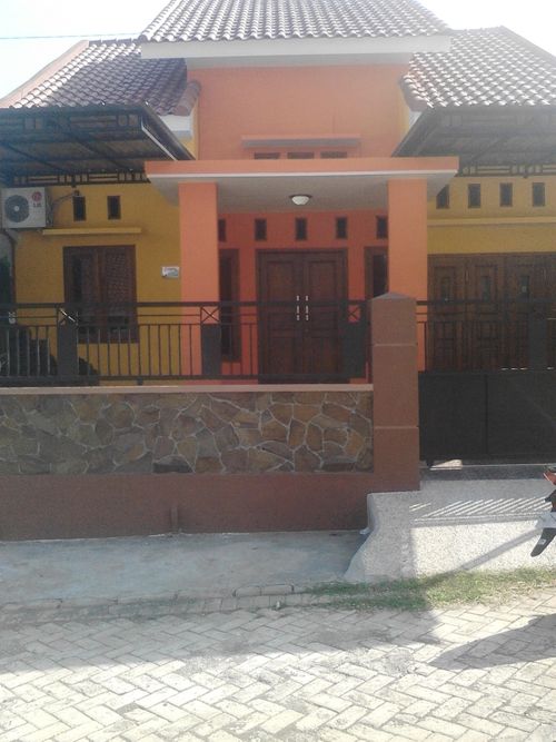 foto tampak rumah tipe 45/96 perumahan Puri Gading Mas Permai