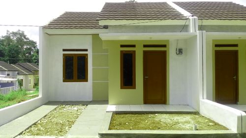foto tampak rumah tipe 36/60 perumahan INTILAND VILLAGE CIEKEK