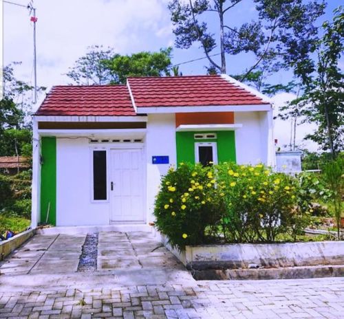 foto tampak rumah tipe 30/70 perumahan SOMOKATON ASRI