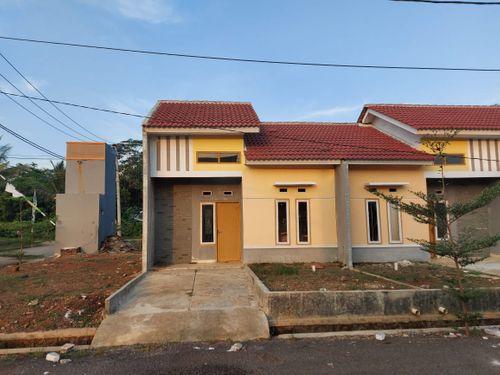 foto tampak rumah tipe 36/72 perumahan MAHKOTA GRAHA