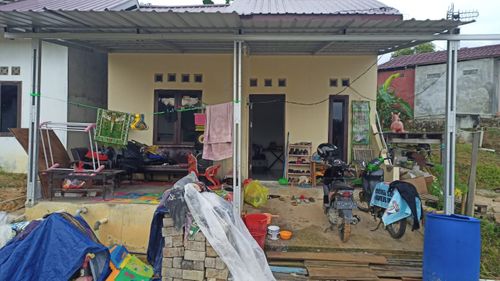 foto tampak rumah tipe 36/84 perumahan PERUMAHAN PURI KARANG JOANG
