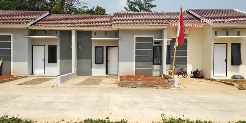 foto tampak rumah tipe 30/60 perumahan Mayong Park Residence