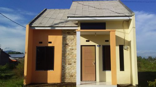 foto tampak rumah tipe 30 perumahan WIROLEGI REGENCY
