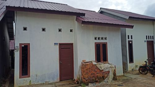foto tampak rumah tipe 36/84 perumahan PERUMAHAN PURI KARANG JOANG