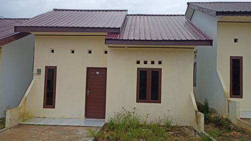 foto tampak rumah tipe 36/84 perumahan PERUMAHAN PURI KARANG JOANG