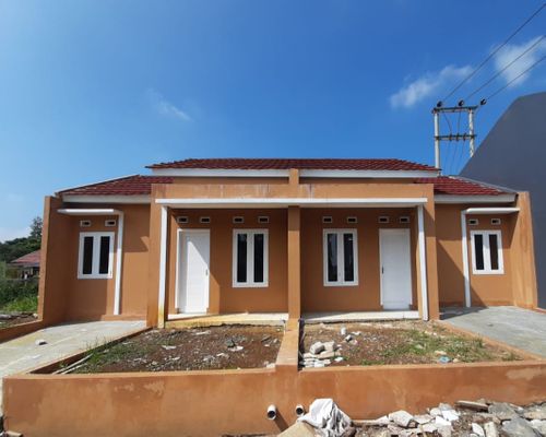 foto tampak rumah tipe 30/60 perumahan PESONA ALUNA 