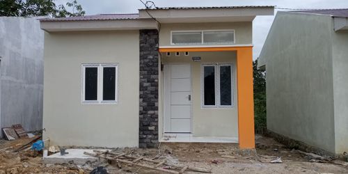 foto tampak rumah tipe 36/105 perumahan SELIMAU REGENCY