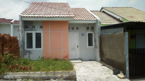 foto tampak rumah tipe multazam komersil perumahan Graha Kahuripan