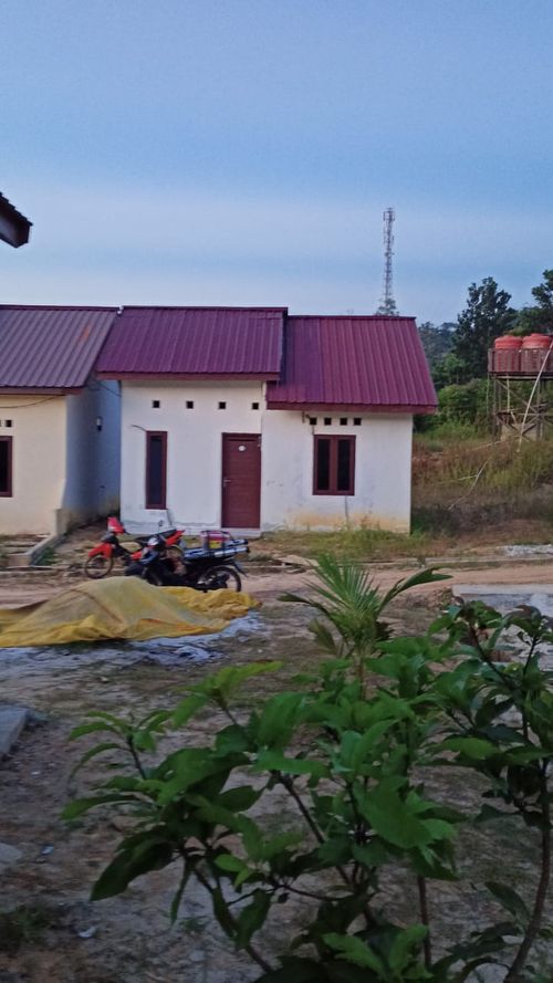 foto tampak rumah tipe 36/84 perumahan PERUMAHAN PURI KARANG JOANG