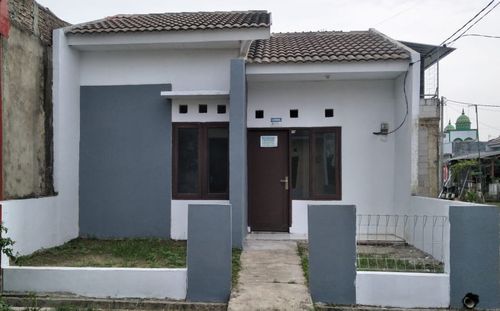 foto tampak rumah tipe 29/66 perumahan CISAIT PURI PRATAMA