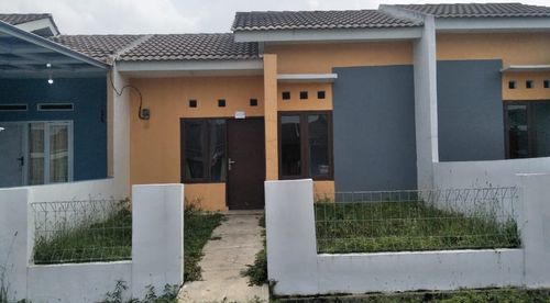 foto tampak rumah tipe 29/72 perumahan CISAIT PURI PRATAMA