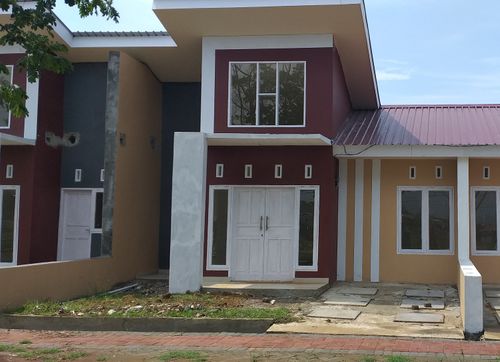foto tampak rumah tipe 70 perumahan RISKITA RESIDENCE