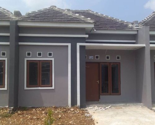 foto tampak rumah tipe T. 28/60 perumahan Bukit Ciperna