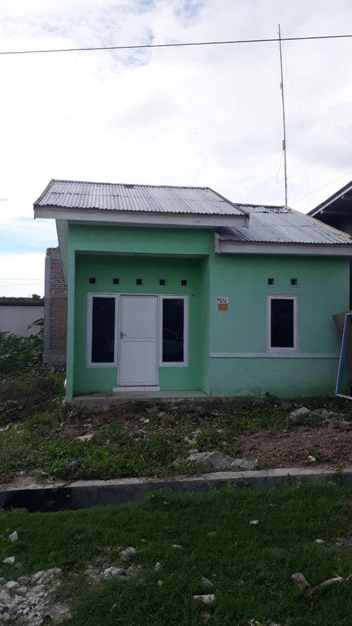 foto tampak rumah tipe RSt.36/150 perumahan PERUMAHAN BUMI KAWATUNA KENCANA