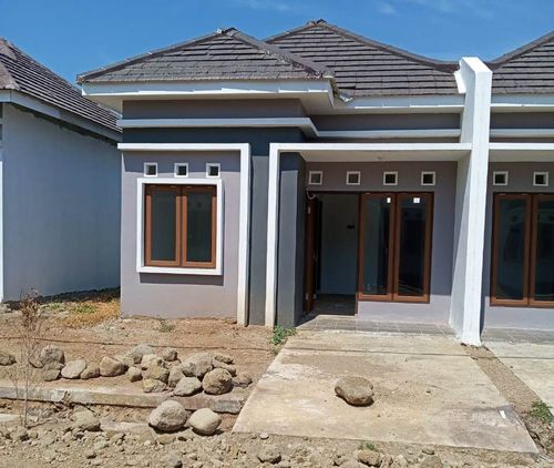 foto tampak rumah tipe T. 30/66 perumahan Graha Cendana Pabuaran