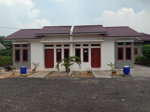 foto tampak rumah tipe 36/108 perumahan Damasti Permai I