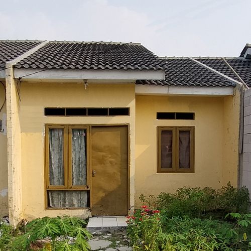 foto tampak rumah tipe 36/60 perumahan Graha Cipta 5
