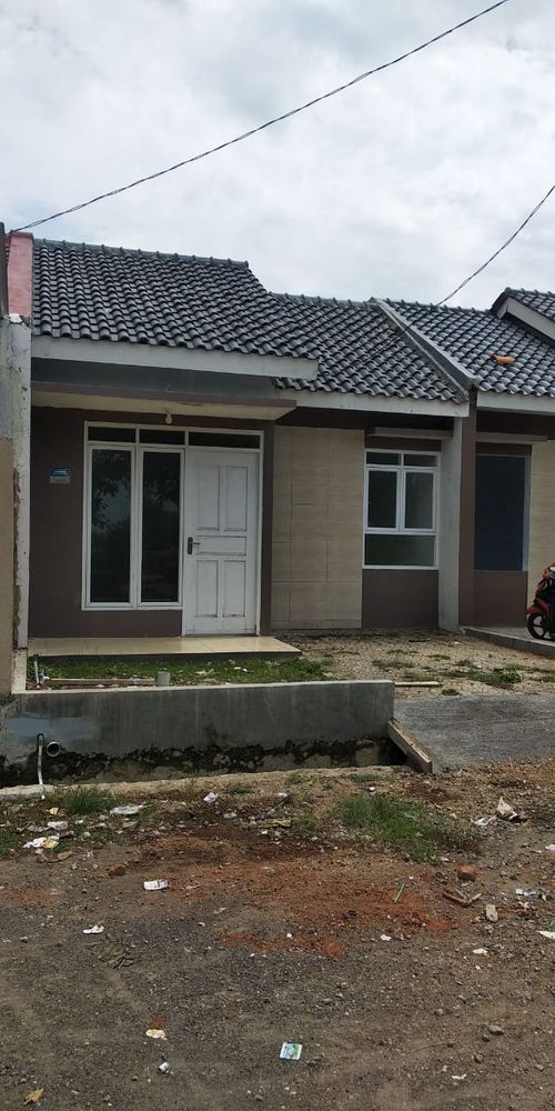foto tampak rumah tipe GRAHA perumahan Jala Graha Kesenden