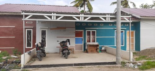 foto tampak rumah tipe 36/72 perumahan BwK Azhoka