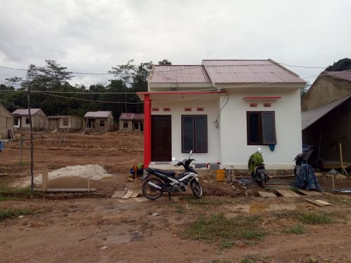 foto tampak rumah tipe SUBSIDI 36/90 perumahan PERMATA LOA BUAH
