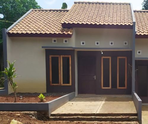 foto tampak rumah tipe 30/60 perumahan Lemahireng Residence