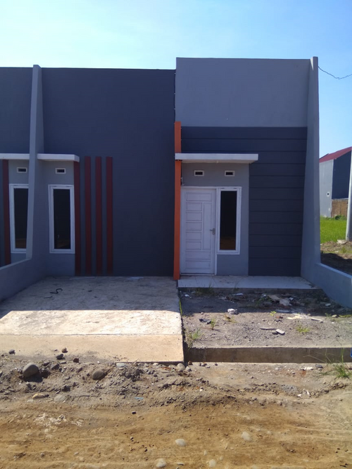 foto tampak rumah tipe BLOK F perumahan PONDOK NISHA INDAH