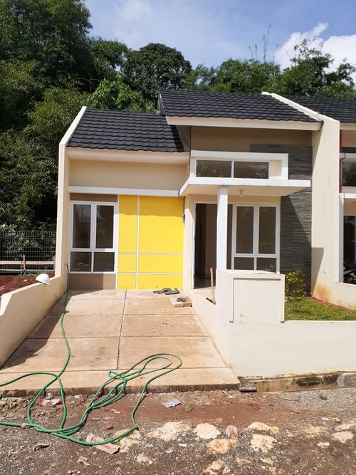 foto tampak rumah tipe Komersil perumahan Babakan Pari Regency