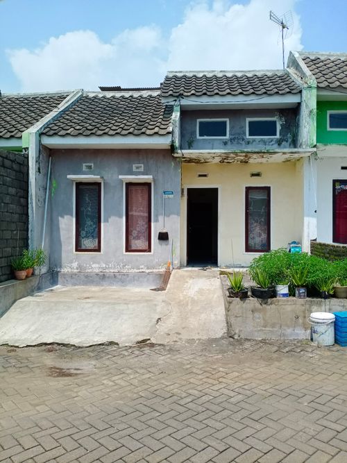 foto tampak rumah tipe 30 perumahan Morse Regency Dampit