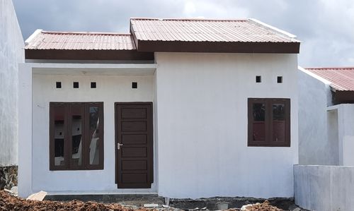 foto tampak rumah tipe 36 Subsidi (FLPP) perumahan GRIYA PANIKI INDAH II