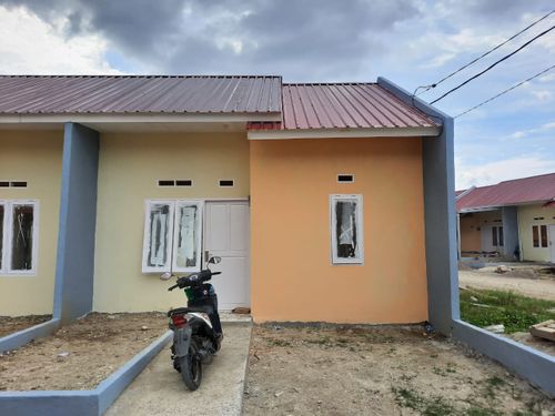 foto tampak rumah tipe 36/72 perumahan GRAHA NUSA 5