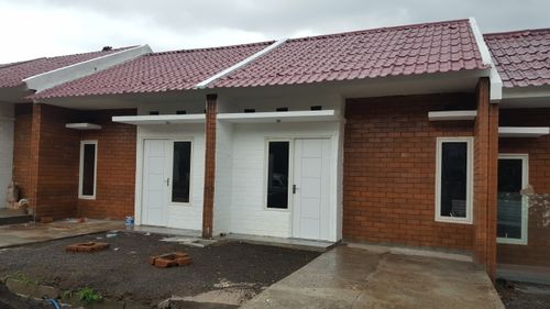 foto tampak rumah tipe 30 perumahan GRIYAREKA