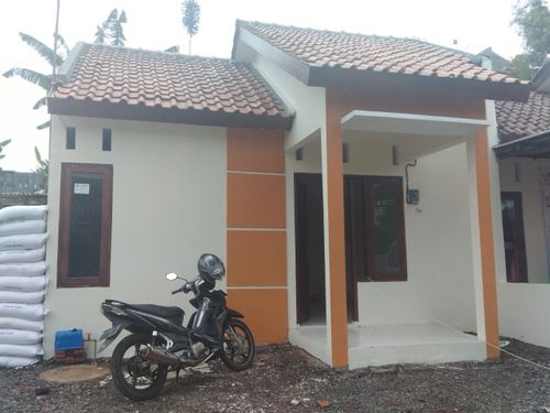 foto tampak rumah tipe 30/60 perumahan PERUM CURUG SEWU REGENCY