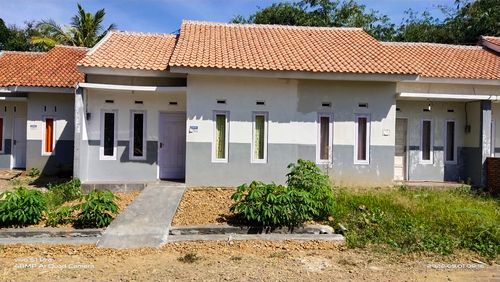 foto tampak rumah tipe 36/72 perumahan Griya Cahaya Indah