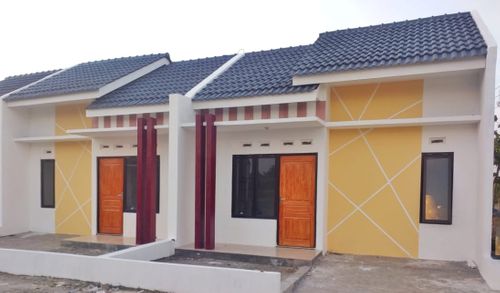 foto tampak rumah tipe Komersial (harga belum termasuk PPN dan BPHTB) perumahan Graha Bhinneka Mansion