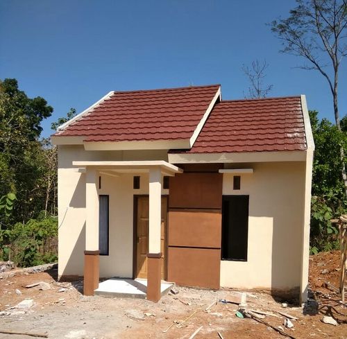 foto tampak rumah tipe 36/72 perumahan BULUSULUR RESIDENCE